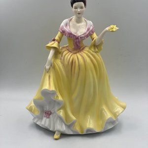 Royal Doulton figurine "Welsh Beauty" HN5032, BNIB Pretty Ladies Collection